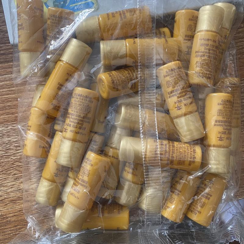   Bịch 30 lọ = 150ml  Nước hoa hồng WHOO Vàng0 