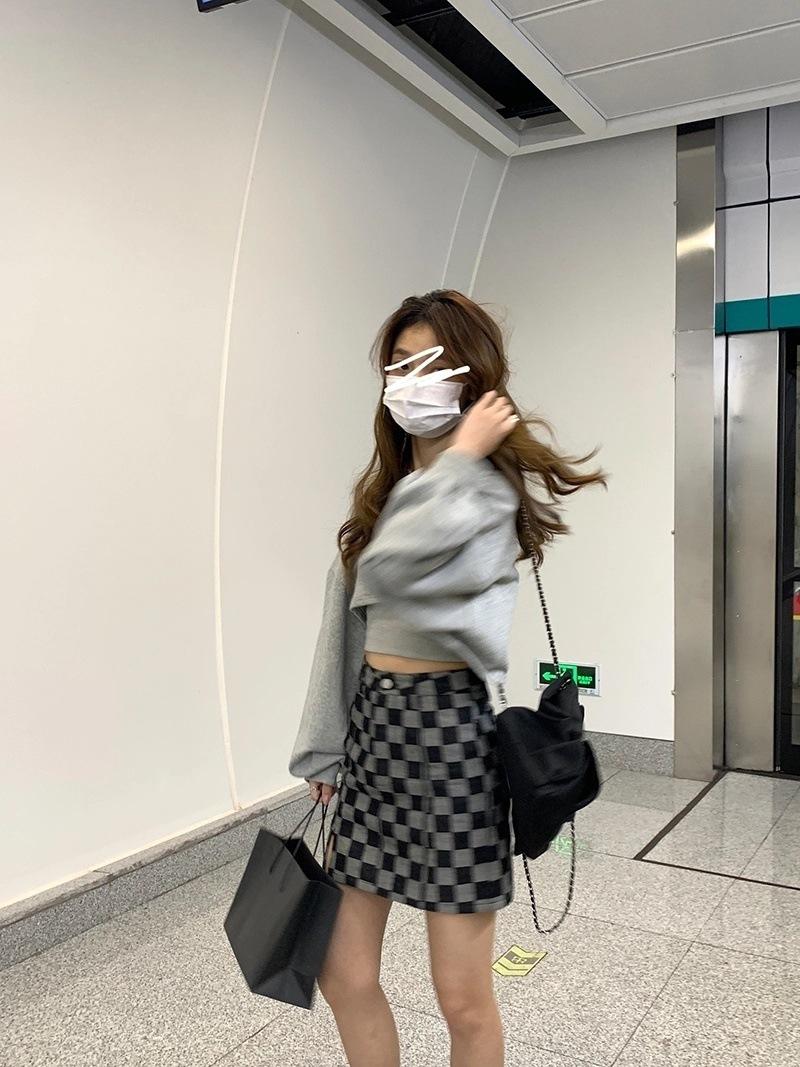 Product Introduction of เสื้อสเวตเตอร์คอกลมแขนยาวผู้หญิงสีทึบ, สไตล์สปอร์ต, แฟชั่นสไตล์ไฮสตรีท, ทรงหลวม, อเนกประสงค์, เสื้อกั๊กสลิง, เหมาะสำหรับฤดูใบไม้ผลิและฤดูร้อน, ปี 2024 10