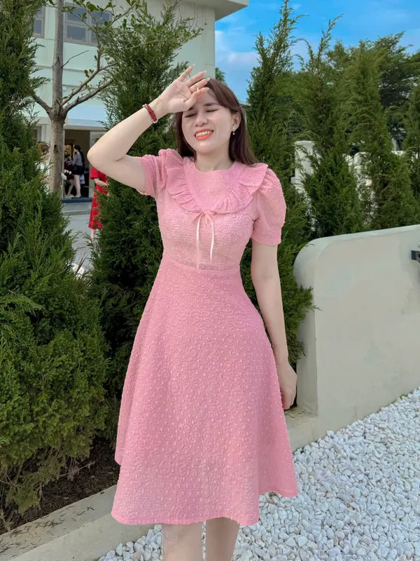 Bnstyle Váy Đôi Mẹ Và Bé Gái Cổ Bèo Tay Phồng Màu Hồng Phấn Hạt MB04112024244 Top 3