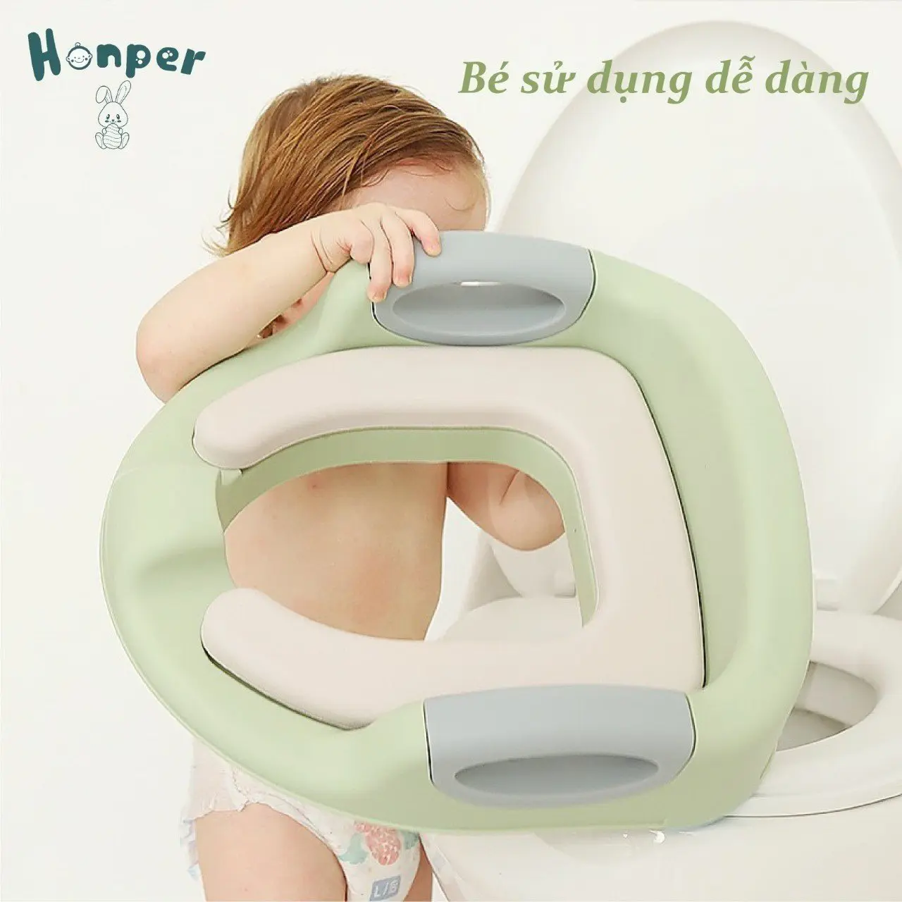Nắp lót bồn cầu vệ sinh Honper hỗ trợ, tạo sự hào hứng, tự giác hơn cho bé khi đi vệ sinh