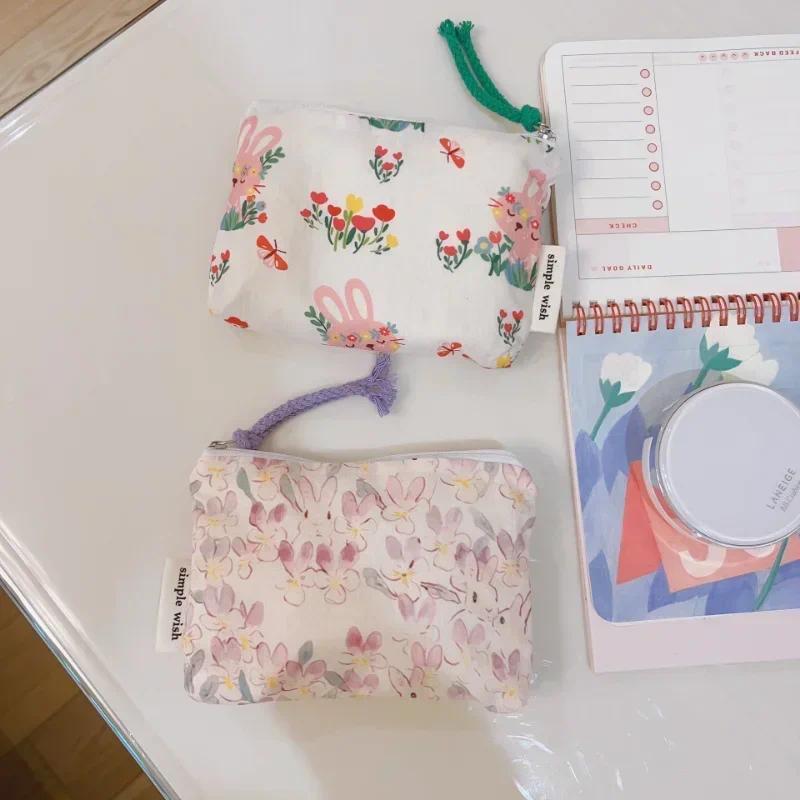 Small Sanitary Pads vs Lipstick Pouches Which Fits Your Needs Best — view 2