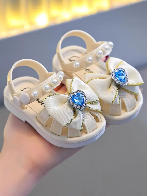 Baby Girl's Elegant Heart Decorated Bow Design Sandals, Cute Comfortable Princess Shoes for Daily Wear, Fashionable Shoes for Toddlers 3