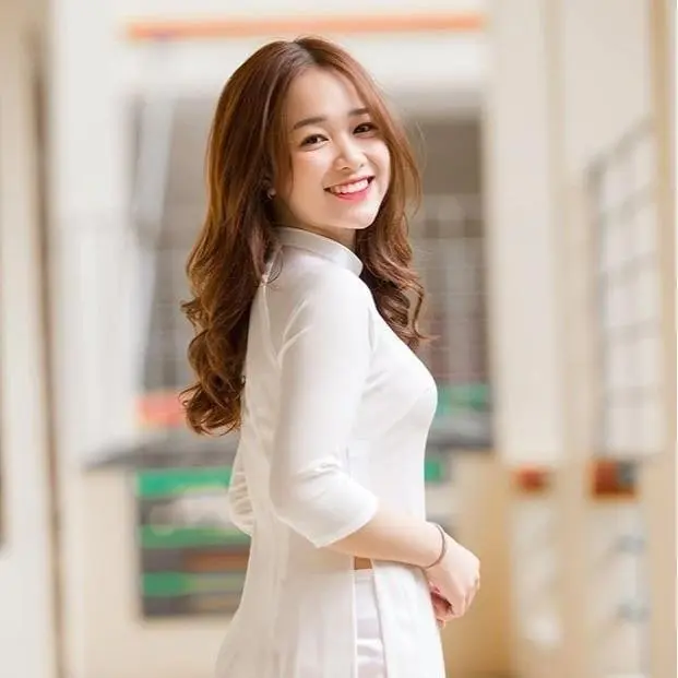 [TAY LỠ]- Áo Dài Trắng Học Sinh Đi Học Truyền Thống May Sẵn Lụa Mỹ Đẹp Cổ Vuông Cho Nữ Sinh 1