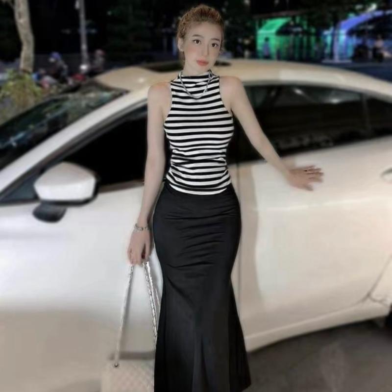 Áo cổ lọ cao thiết kế khoét nách nhún eo dáng ôm body - Nữ - Top Women 2