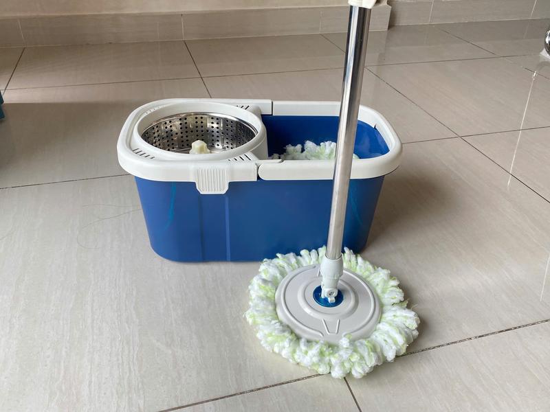 Bộ Lau Nhà Xoay 360 Độ (1 thùng + 1 cây lau + 4 bông lau) Có 4 Bánh Xe Di Chuyển - Thùng Nhựa ABS Cứng, Bảo Hành 6 Tháng 6