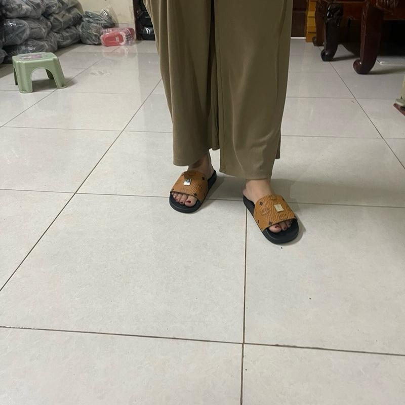 Dép M.C.MM nam nữ bản cao cấp 4 màu đính móc hợp kim MC đế cao su non  DéP Slipper 1