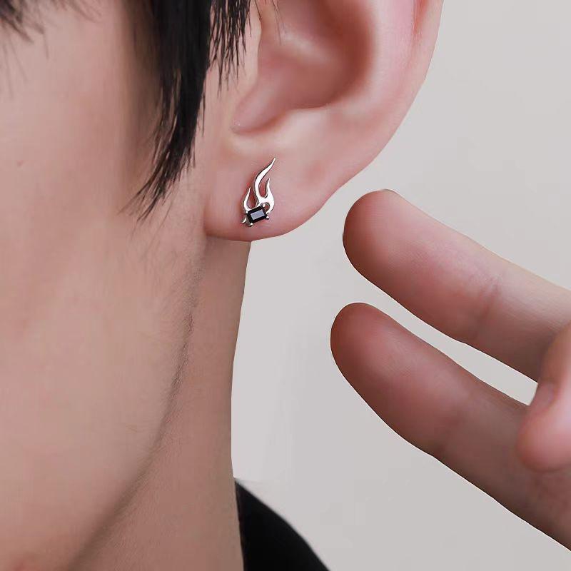 Product Introduction of New Flame Stud Earrings Men's Trendy High-Grade Black and White Zircon Earrings Simple Personality Ins Frosty Style Earrings 2