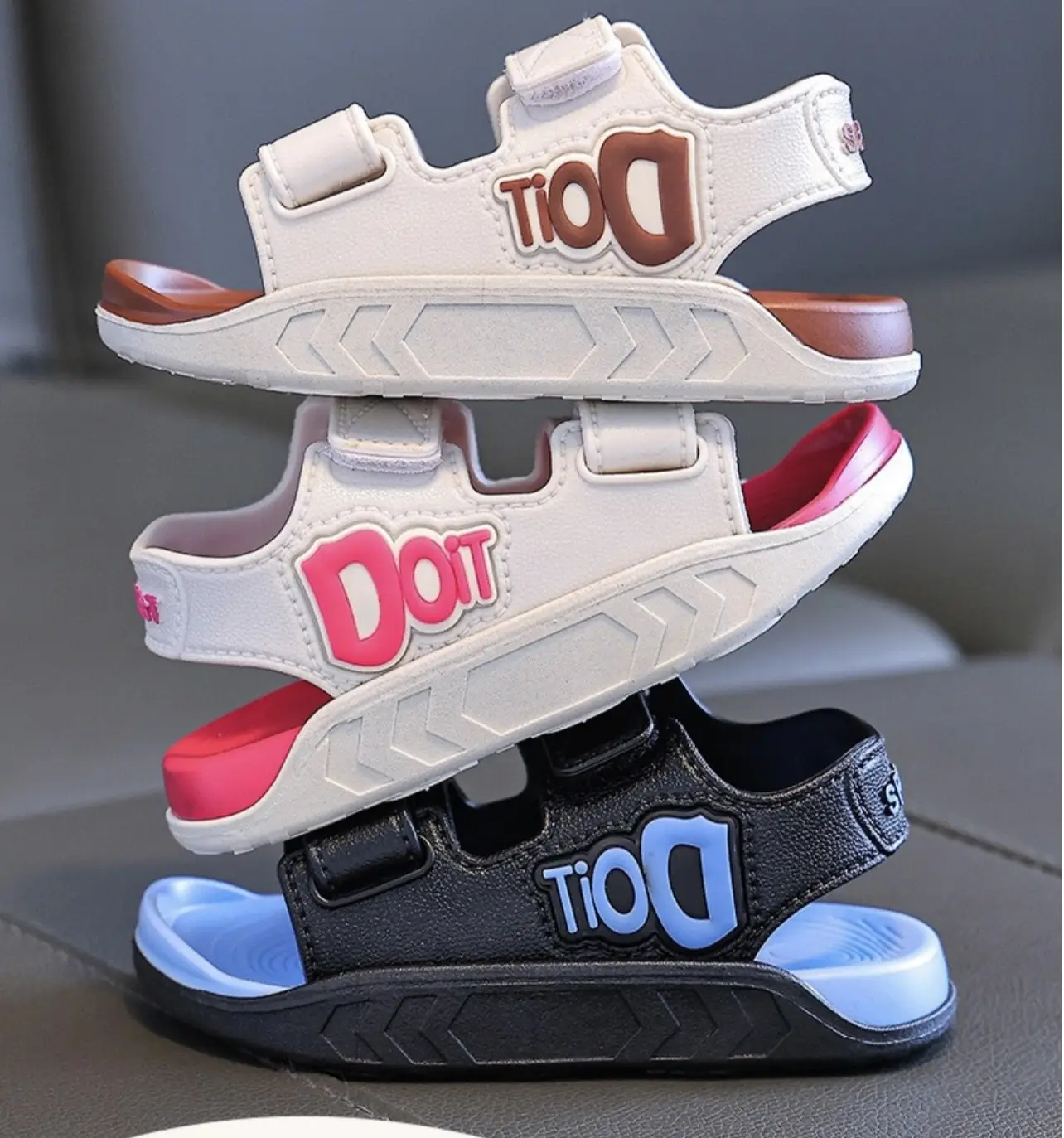 Dép Sandal Quai Hậu Cho Bé Trai Và Bé Gái Đi Học 2 Dây Dán Tiện Lợi Size 21-36 Cao Su Non Nhẹ Kháng Nước Tốt - 1 - 10 Tuổi giay be