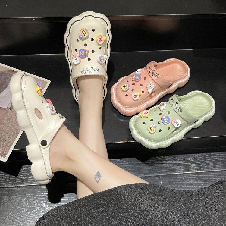 Product Introduction of Hole Shoes Eva Women's Platform plus Height Increasing Summer Outer Wear Closed Toe Non-Slip Deodorant Cartoon New Cool Beach 18