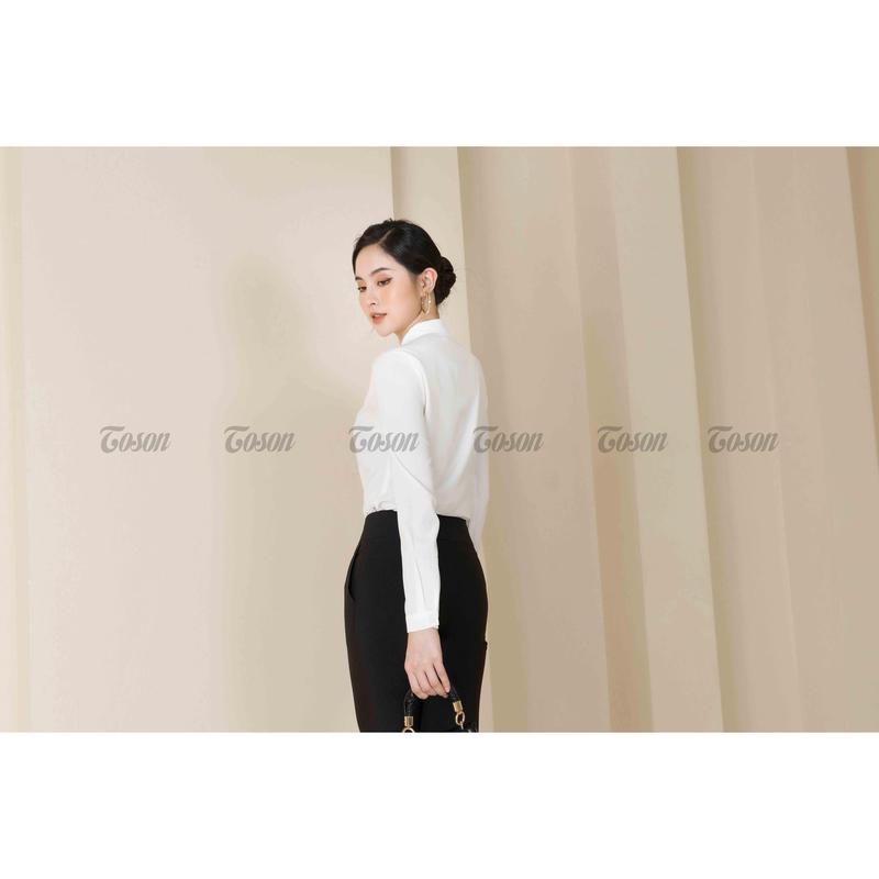 Áo sơ mi thô đũi trắng cổ đức dài tay, nẹp xếp nơ 12330W01 Toson 2