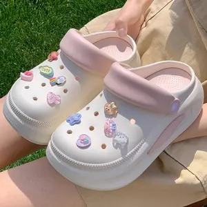 Sandal wanita terbaru dengan desain Korea tebal dengan aksesori dekorasi DIY hak 6cm