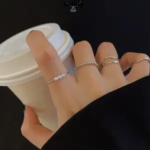 READY 5pcs/set Cincin Titanium Wanita Korea 1 Set Cincin Mutiara Kupu Gaya Korea Cincin Fashion Aksesoris Cincin Set Murah-SY