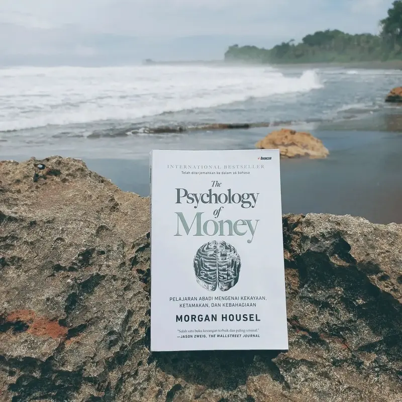 Buku The Psychology of Money - Morgan Housel Soft Cover Hard Cover 5