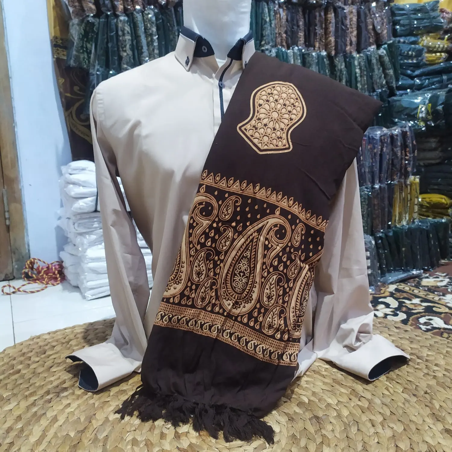 SORBAN MOTIF KASHMIRI SORBAN TEROMPAH YAMAM SORBAN HABIB sorban polos sorban arab sorban haji Batik Kain Syal sorban kashmiri sorban premium mewah sorban gus iqdam SORBAN MOTIF KASHMIRI SORBAN TEROMPAH YAMAM SORBAN HABIB sorban polos sorban arab sorban haji Batik Kain Syal sorban kashmiri sorban premium mewah sorban gus iqdam