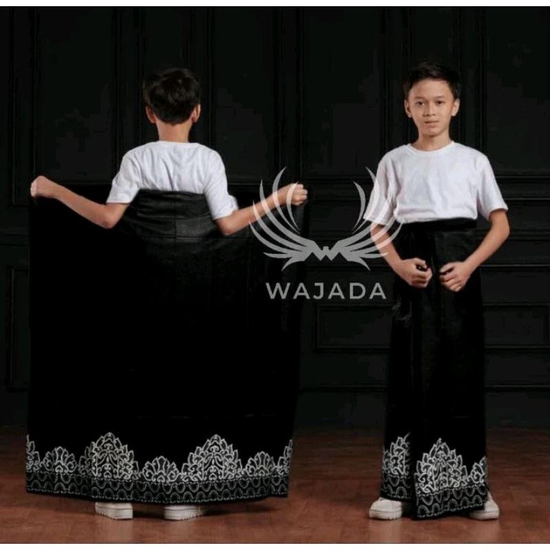 sarung batik anak motif karakter 0
