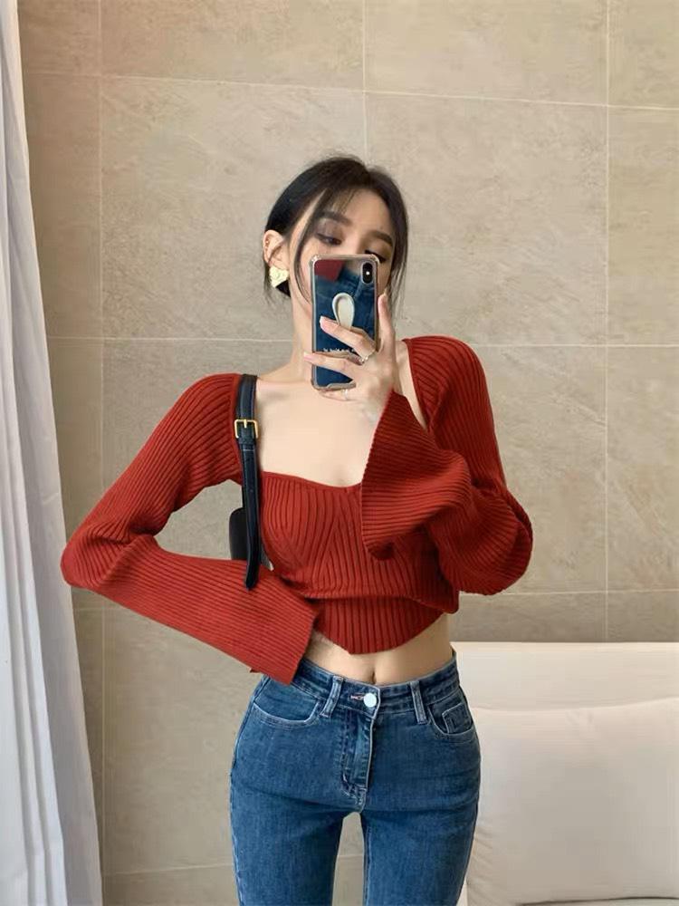 Product Introduction of Áo Dệt Kim Tay Dài Cổ Vuông Dáng Ôm Trơn 2