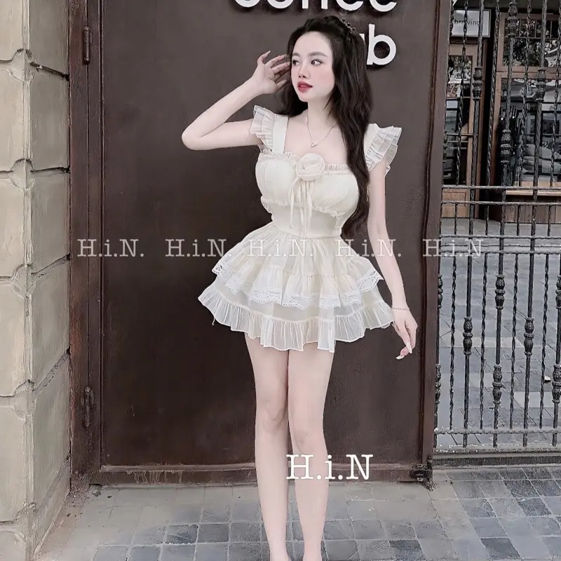 Đầm Tơ Cánh Tiên Xoè Phối Ren Tầng Hoa Dáng Ngắn Xoè Viền Ren Có Lót Quần