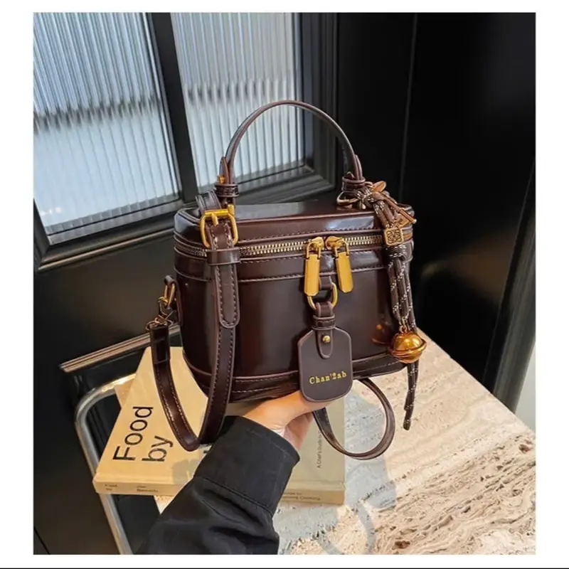 Túi đeo chéo nữ CỐP DA PU cầm tay tiện lợi đi chơi đi làm tặng kèm móc chuông - Kem, Bag, Đeo Vai 1