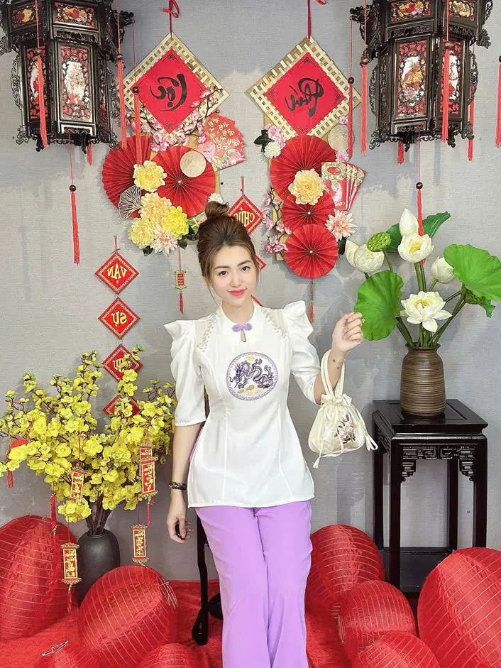 (MÃ 287) Bộ Bà Ba Thêu Hình RỒNG  mới kèm quần ống rộng vải lụa Áo Nữ Women Top  Ong Kem