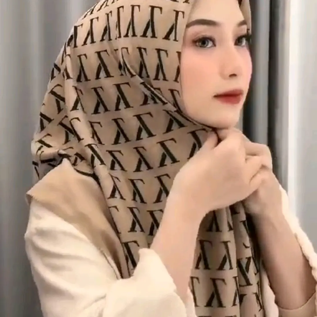 jilbab segi 4 voal premium Square Muslim
