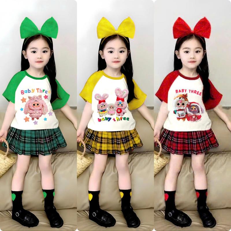 ComBo 3 Bộ Áo Cộc Chân Váy Thô Kẻ Xếp Ly Kèm Quần Lót Trong Cho Bé Gái in hình Baby three hot hot size 10-55kg