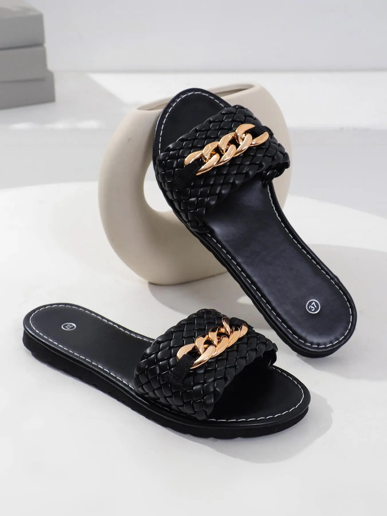 Women's Elegant Chain Decor Slide Sandals, Fashionable Minimalist Flat Sandals for Summer, All-match Lightweight Breathable Comfortable Flat Sandals for Daily Wear