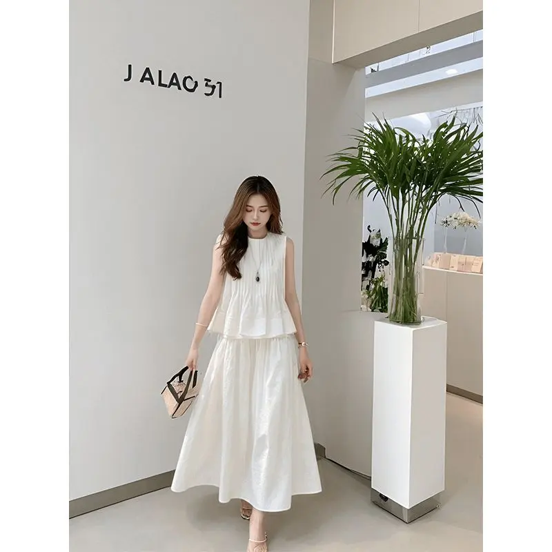Bộ Đồ Hai Mảnh Phong Cách Phương Tây, Cao Cấp, Áo Ngắn Không Tay Màu Trắng Và Váy, Thích Hợp Cho Phụ Nữ, Phù Hợp Với Bộ Một Bộ, Mùa Hè 2025