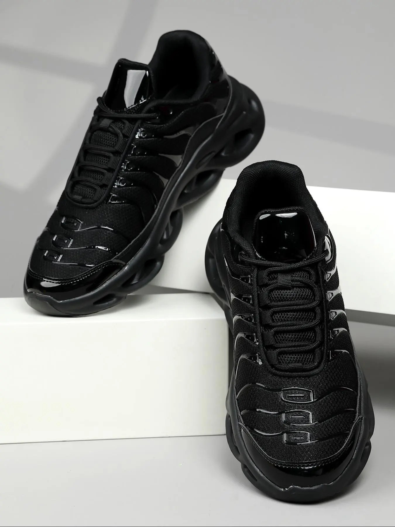 Men's Fashionable Lace Up Low Top Sneakers, Casual Comfortable Breathable Sports Running Shoes, Male All-match Round Toe Shoes for Daily Wear, Closed