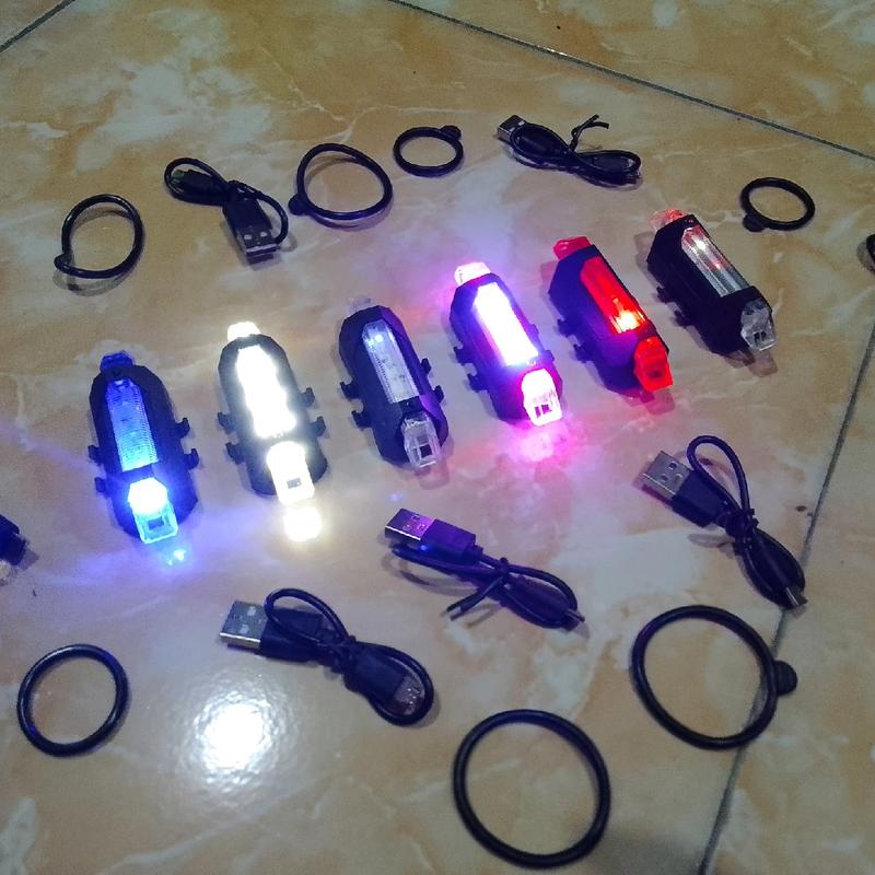 Lampu Cas Kelap Kelip Multifungsi 1