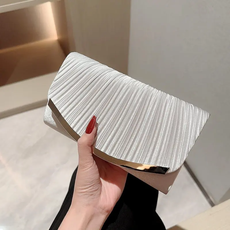 Clutch nữ vải nhún kèm quai xích đeo chéo sang chảnh BAG U CNH16 Kem Women Nhung 1