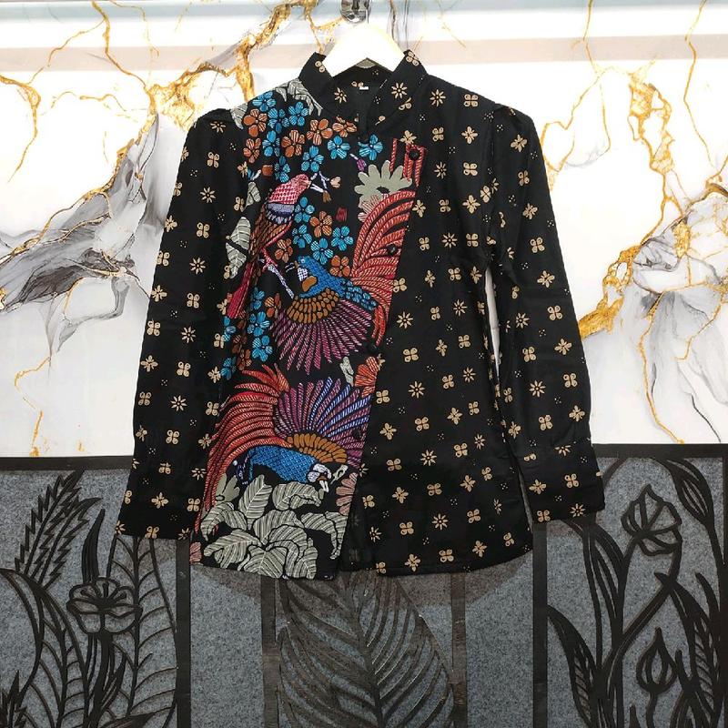 U porno filmlarda harakat qilishni boshladi.