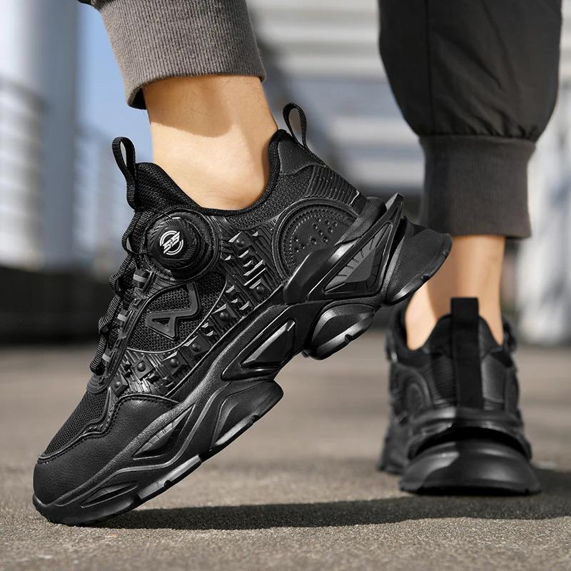 2024 Nuovo logo del marchio Personalizza uomo moda sport sneakers altezza crescente manopola rotante allacciatura casual scarpe da corsa per uomo atletico corridore_voghion.com