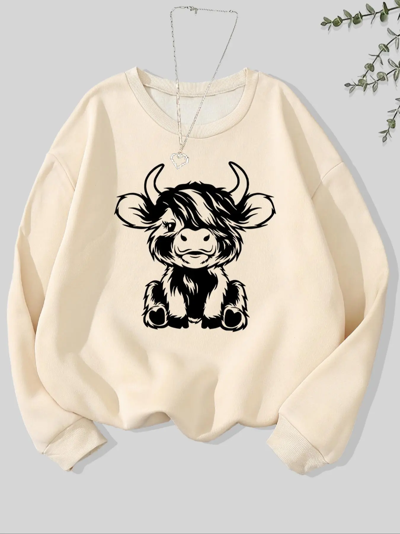 Women's Cow Print Crew Neck Sweatshirt, Casual Long Sleeve Pullover for Fall & Winter, Women's Clothes for Daily Wear