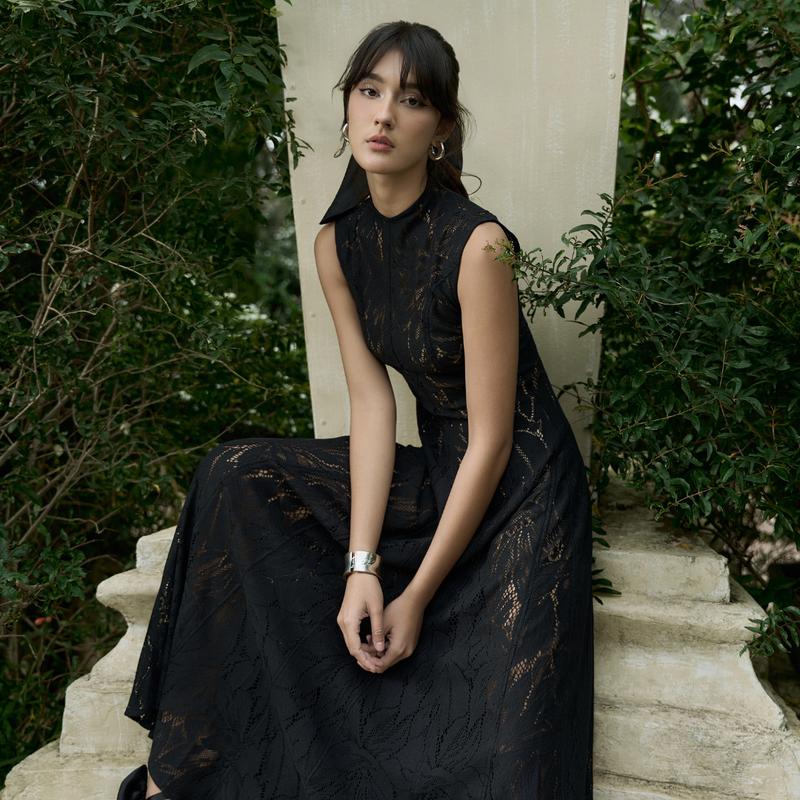 Váy ren nữ Dịu Dress dáng dài họa tiết hoa, vải co giãn nhẹ đi kèm lót chân váy rời - oula studios