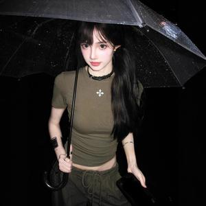 เสื้อยืดแขนสั้นสีเขียวทหารย้อนยุคอเมริกันสำหรับผู้หญิงฤดูร้อนบางพอดีอเนกประสงค์ไหล่ปกติเสื้อสั้น,การออกแบบสาวฮอต,การออกแบบที่ดี