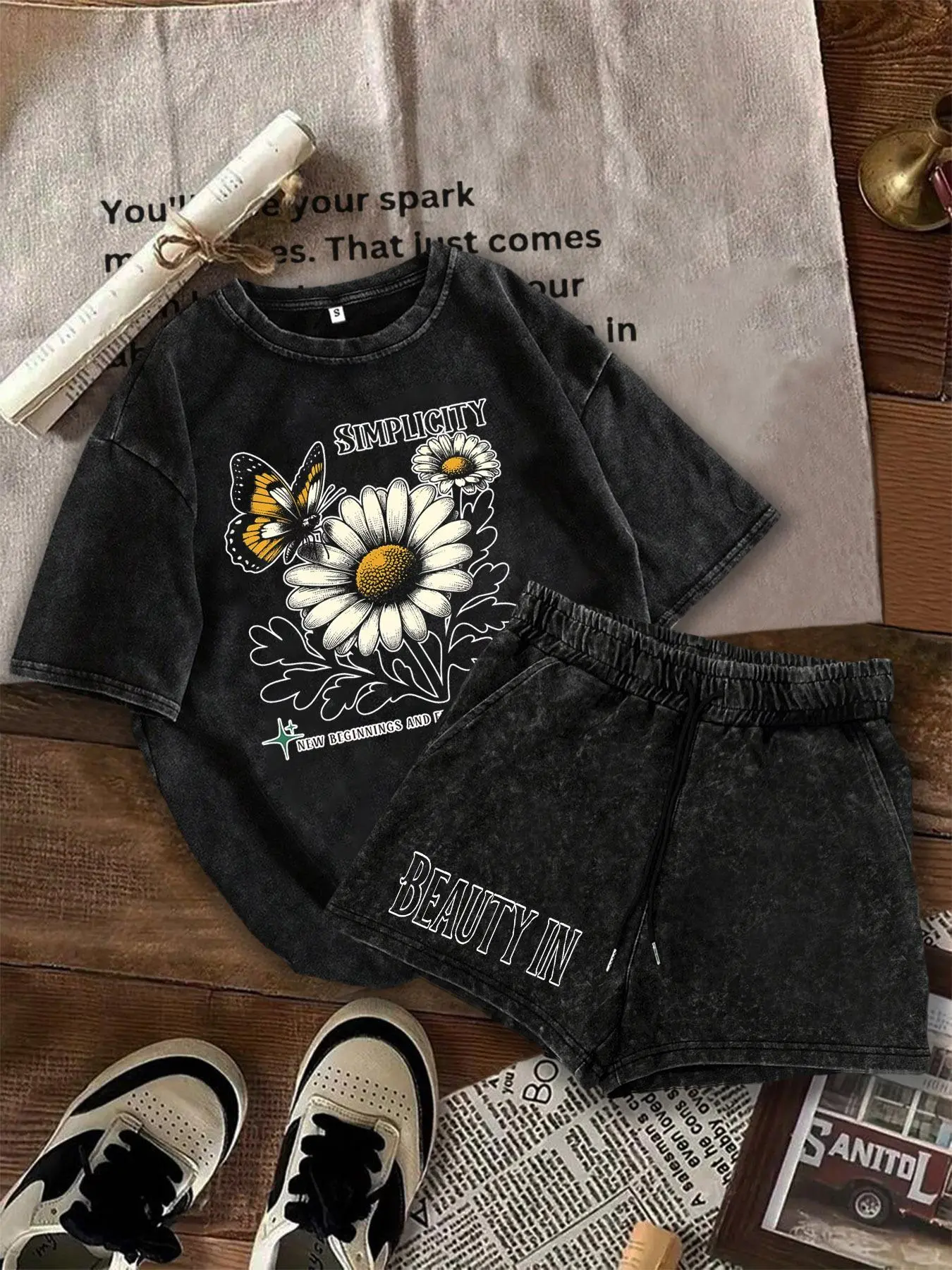 Two-Piece Set Women's Butterfly & Floral Print Short Sleeve Tee & Skinny Shorts, Casual Round Neck T-shirt & Shorts for Daily Wear, Ladies Summer Clothes, Suits