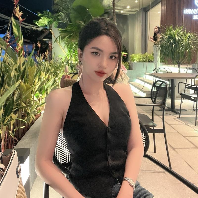 Áo gile nữ vest form ôm cổ yếm cột dây cho nữ Top Women Ôm gọn Voi Kem