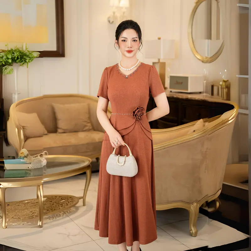 Đầm trung niên tặng mẹ LYBEE LV930 thun gấm nhật co giãn 4 chiều mặc thỏa mái, sang trọng, thấm hút mồ hôi, đủ size từ 45-80kg Nữ Women Dress Màu Đỏ 2