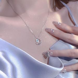 สร้อยคอพระจันทร์เสี้ยว ดีไซน์เรียบง่าย สไตล์ดาราอินเทอร์เน็ต โซ่กระดูกไหปลาร้า พระจันทร์ ของขวัญที่ต้องมี ขายร้อน