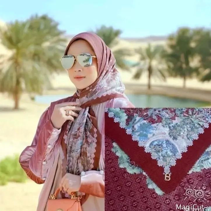 Kerudung al qasr Like Buttonscarves Series 20Zh Terbaru Pakai Pin B Zullaikhahijab dengan Logo B (Voal)