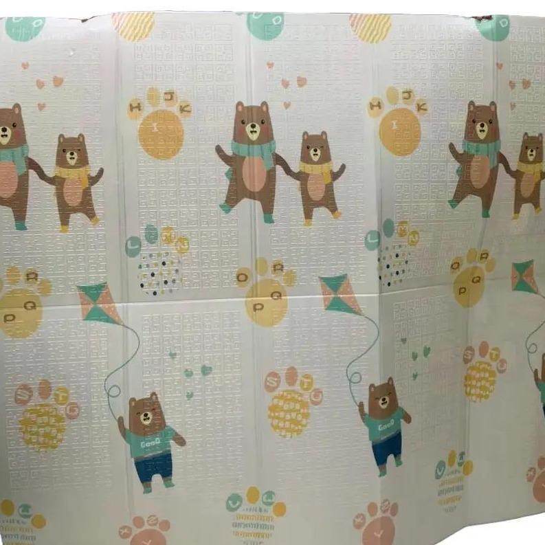 Thảm xốp chống thấm cho bé tập bò kích thước 1m8 2m