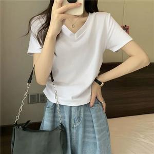 เสื้อเบสใหม่ คอวี สั้น เหมาะสำหรับผู้หญิง อเนกประสงค์ ทรงสลิมฟิต ท๊อป