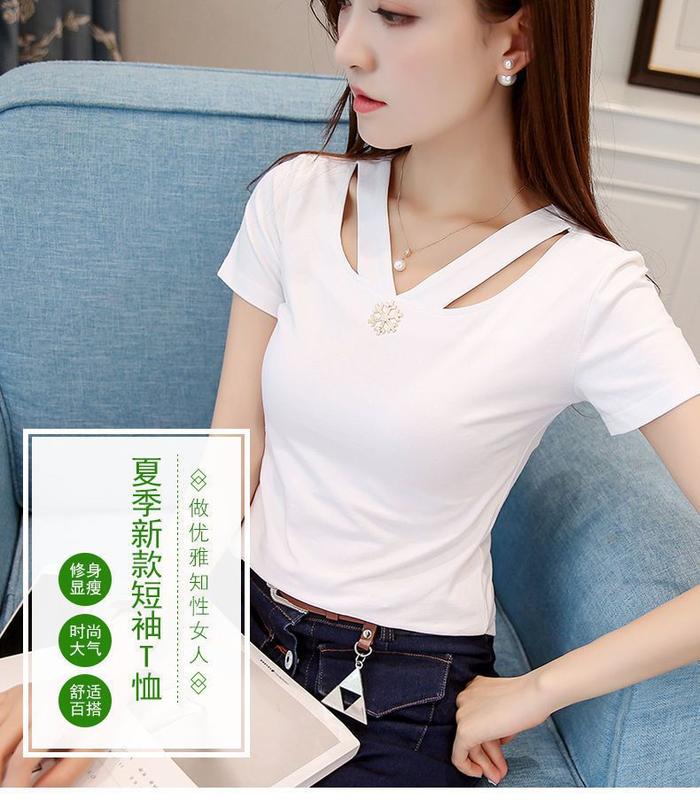 Product Introduction of Women's Summer Design Striped T-shirt Thin and Slimming White V-neck Short Sleeved T-shirt 6