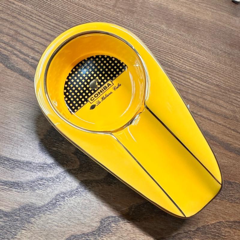 Gạt tàn thuốc Côhiba bằng sứ