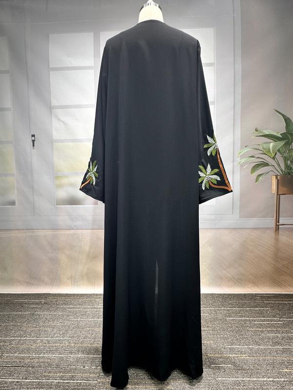Product Introduction of Discount Factory 2024 New Middle East Muslim Clothing Fashion Elegant Cardigan Embroidered Dress Robe in Stock 3