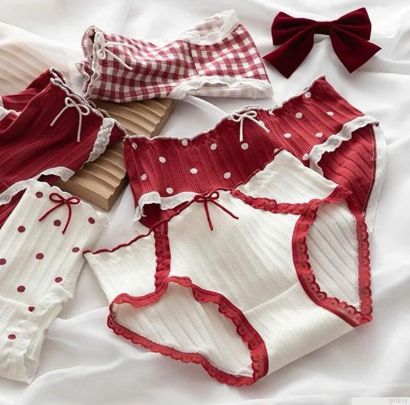 Combo 10( có bán tách lẻ 5 quần  cho khách mua ít ) quần lót nữ cute CT053 CHẤM BI NƠ ĐỎ  với chất liệu cotton mềm mại thấm hút mồ hôi và đính nơ đầy điệu đà các tính nhẹ nhàng cho các bé học sinh cấp 2-3 ( shop có bán tách lẻ 5 quần cho khách mua ít)