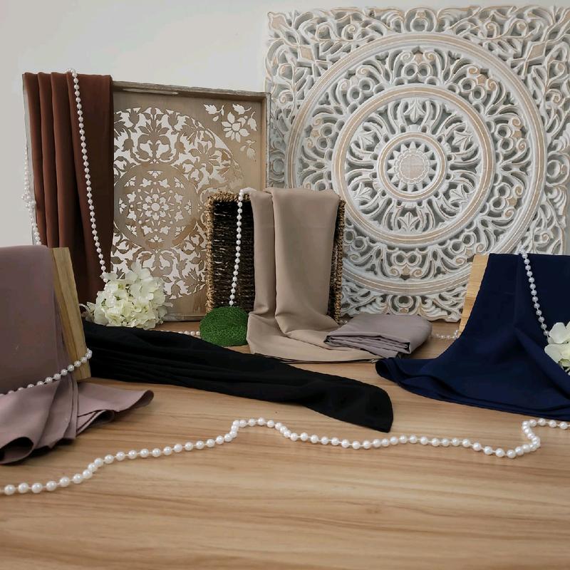 Premium Medina Silk Hijab - Lightweight&Opaque (2 for £10!) 1