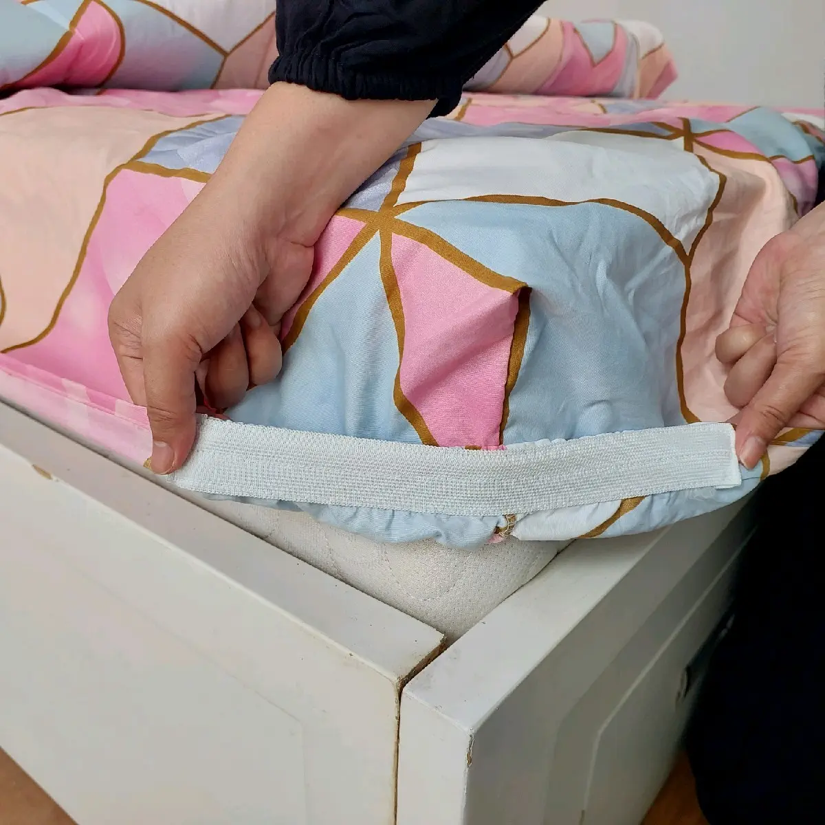 TAMBAH TINGGI SPREI, RUMBEI DAN SARUNG BANTAL CINTA RUMBAI