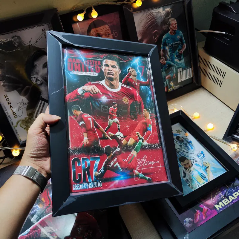 POSTER Zlatan Ibrahimovic Giải nghệ, khung tranh trang tri Zlatan Ibrahimovic Giải nghệ (25x35cm bao gôm Poster va kh 1