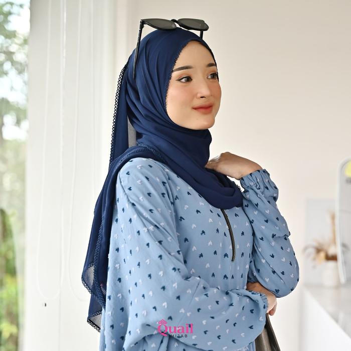 Gambar Quail Hijab - Eyelash Pashmina Ceruty Muslim Jilbab Kerudung Cantik Instan - olive dari Quail Hijab Kab. Bantul Tokopedia
